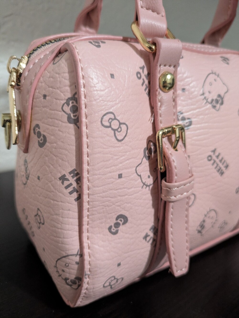 Hello Kitty Light Pink Mini Satchel with Gold Hardware - Picture 3 of 9